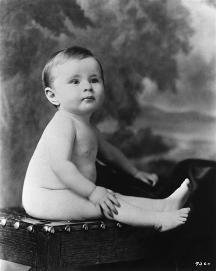The Enigmatic Bert Reynolds: A Hollywood Icon Remembered